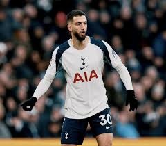 有趣！大量辽宁球迷迎接广东队，不断喊口号 杜锋回应太温馨