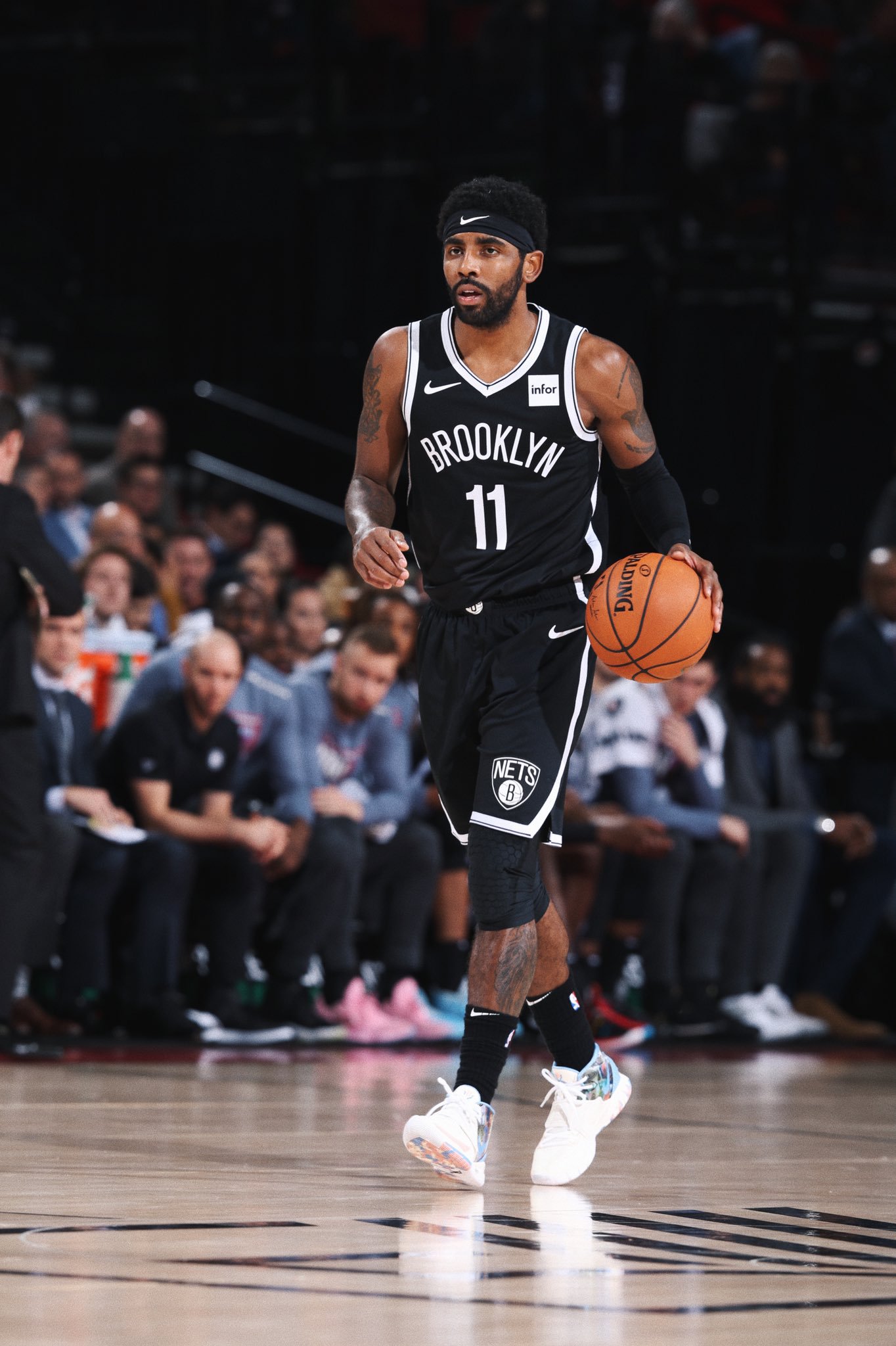 凭借他们的 凭借他们的