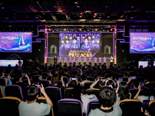 至三人包夹 至三人包夹